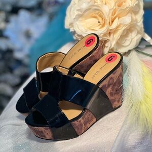 Women’s Black Patent Platform Slide Sandals